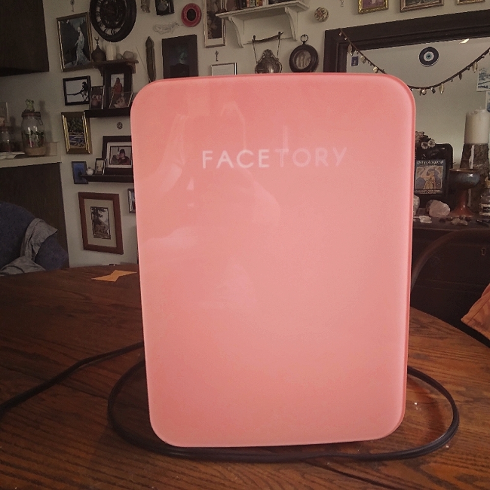 FaceTory Skincare Mini Fridge